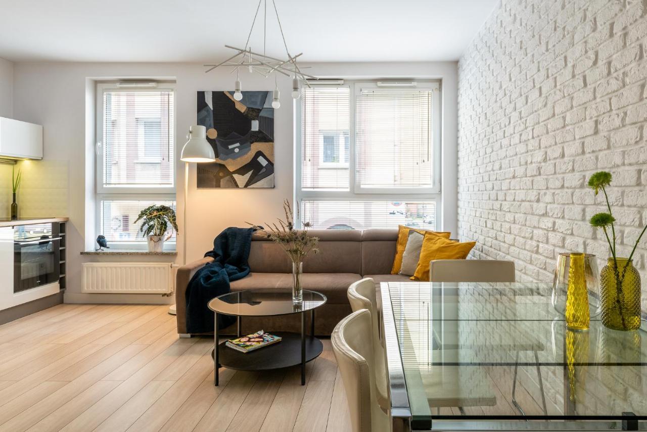 Apartamenty-Wroc Golden House ヴロツワフ エクステリア 写真