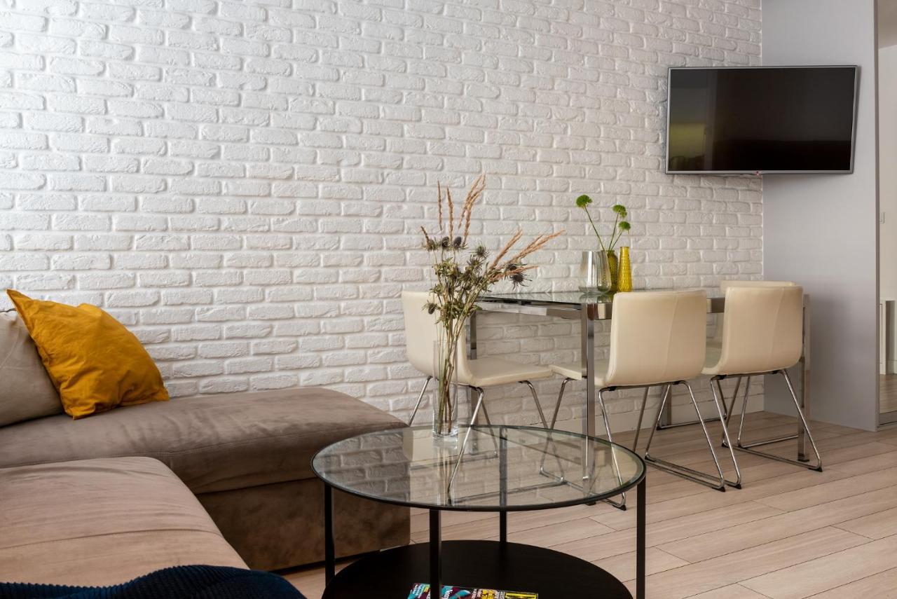 Apartamenty-Wroc Golden House ヴロツワフ エクステリア 写真