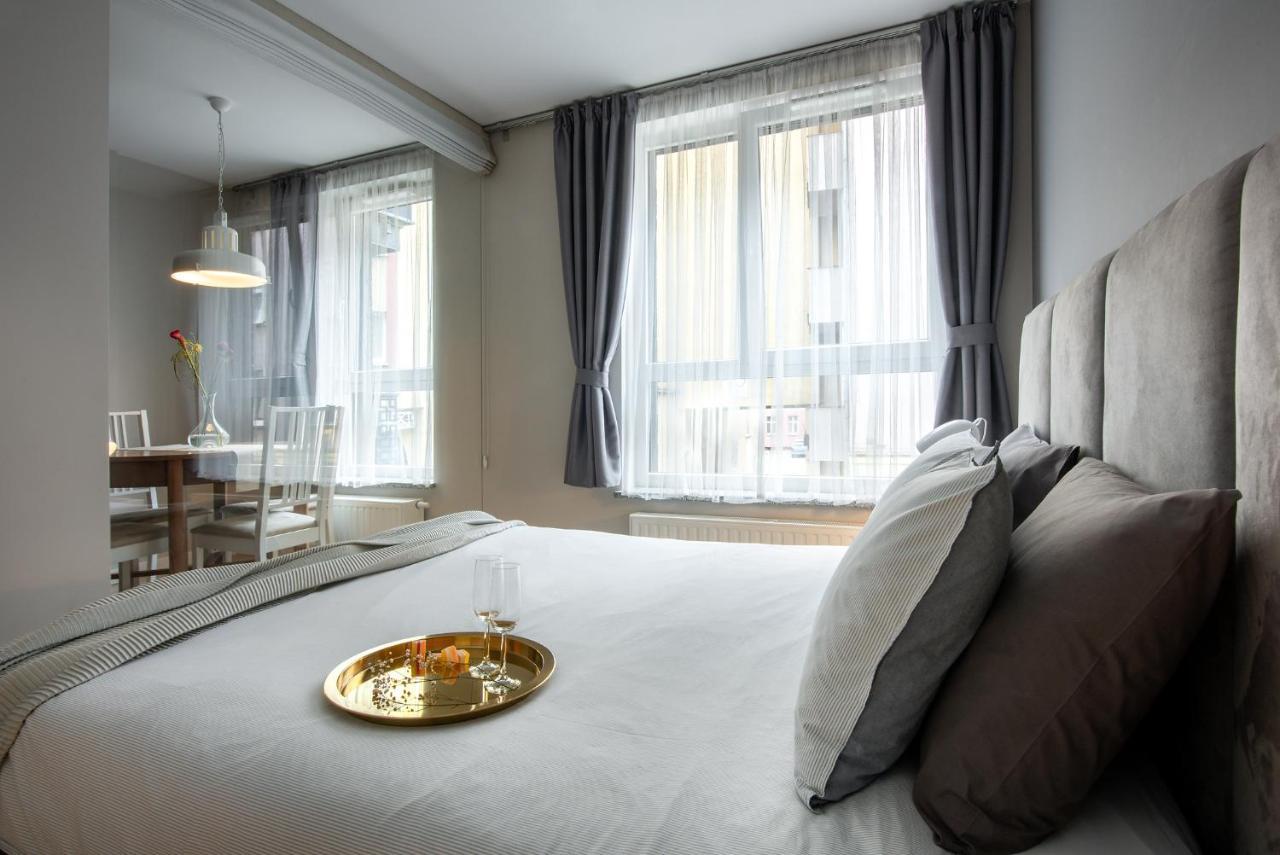Apartamenty-Wroc Golden House ヴロツワフ エクステリア 写真