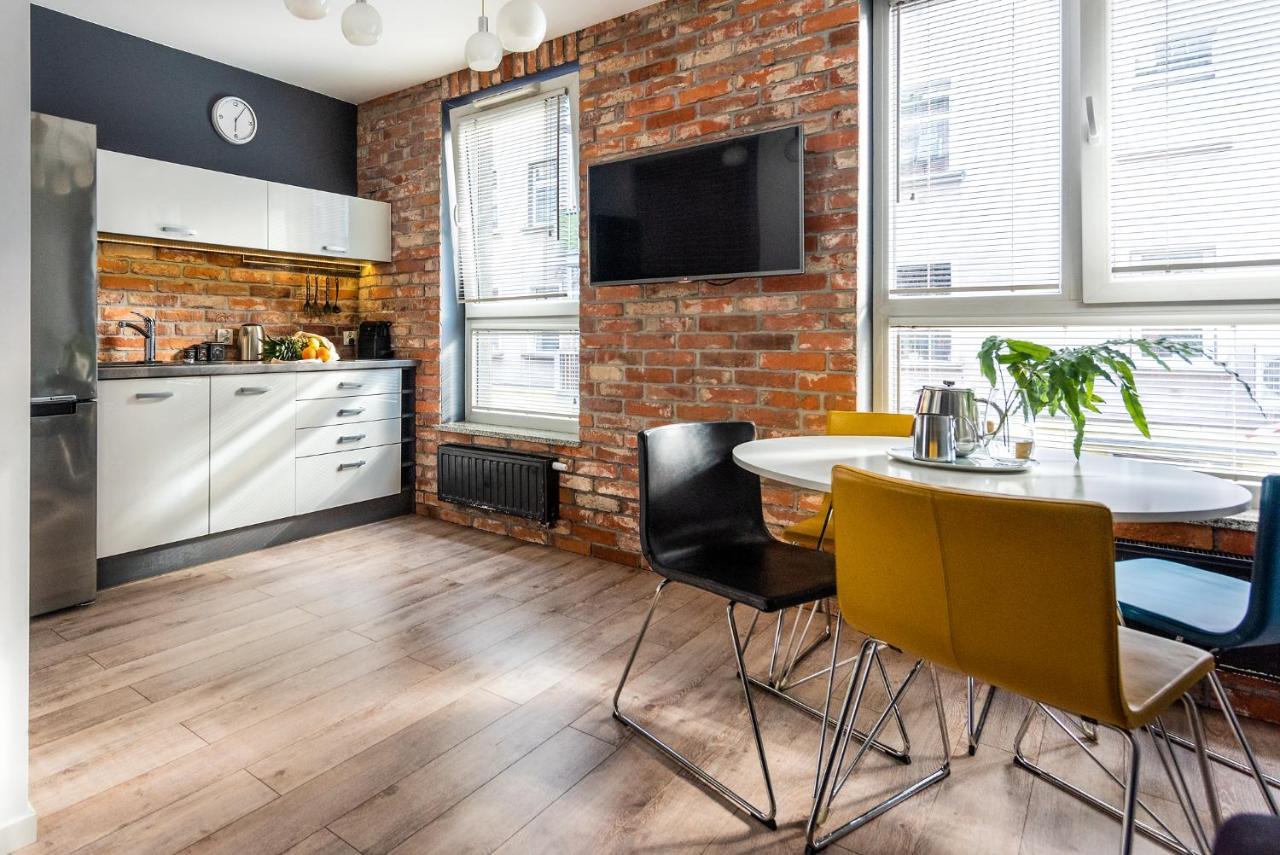 Apartamenty-Wroc Golden House ヴロツワフ エクステリア 写真