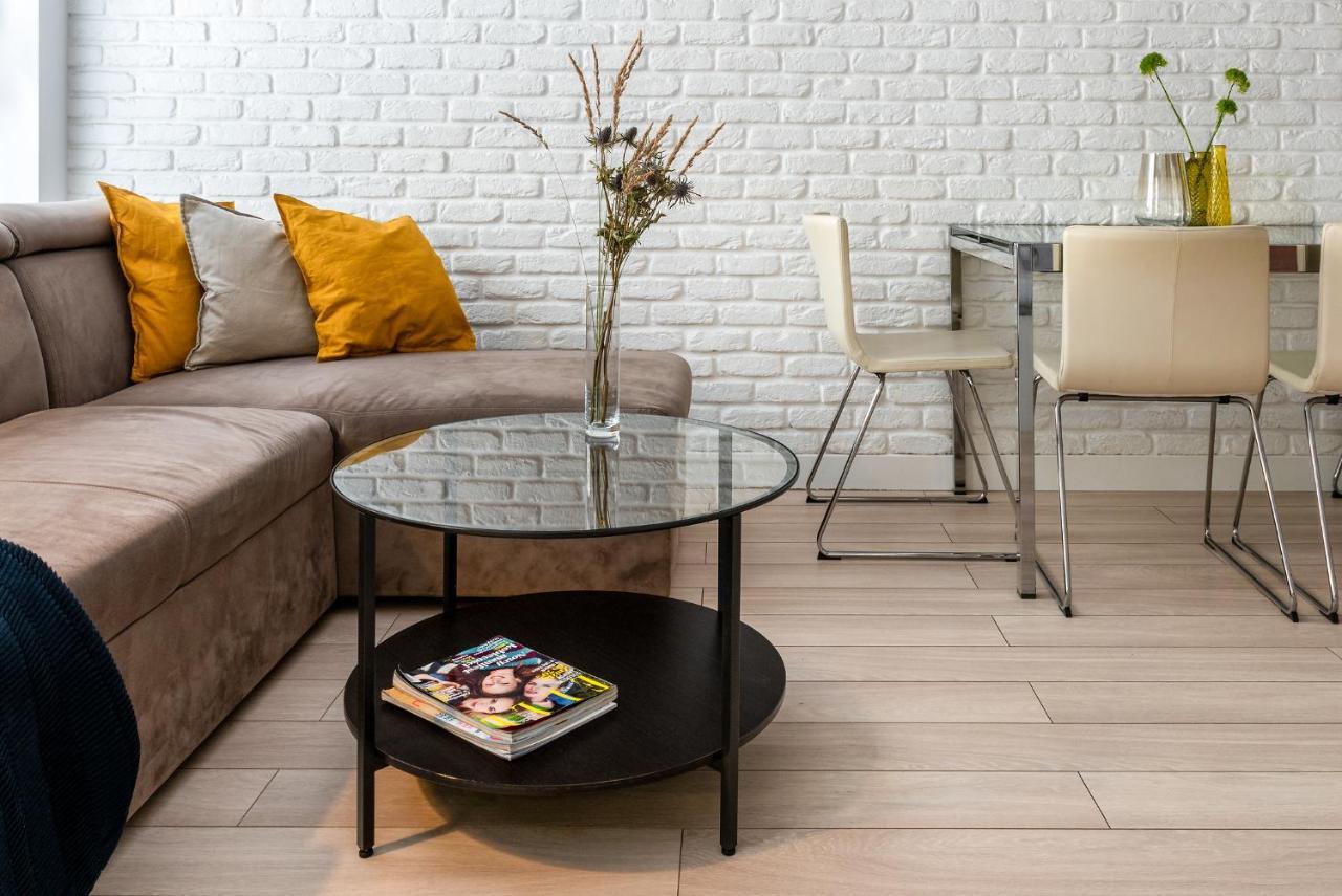 Apartamenty-Wroc Golden House ヴロツワフ エクステリア 写真