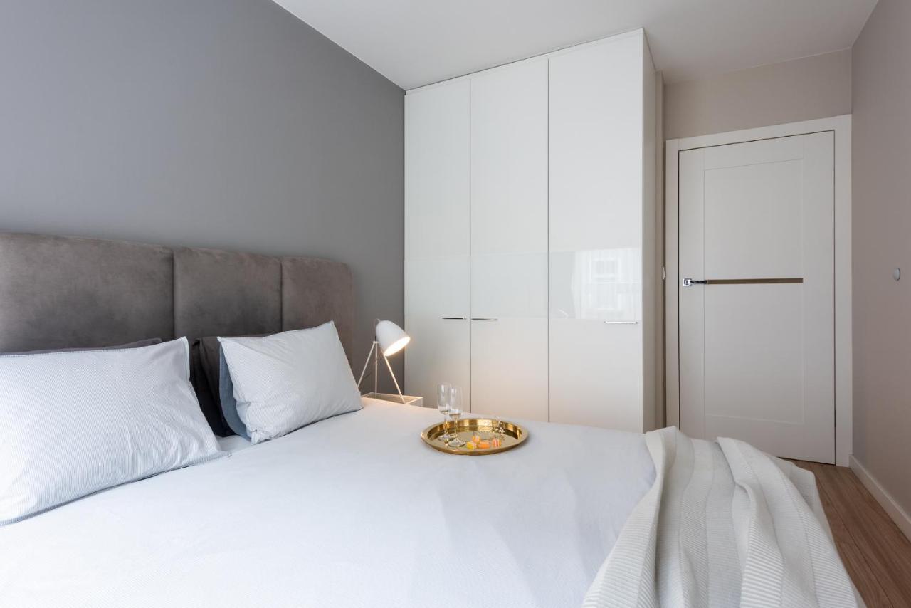 Apartamenty-Wroc Golden House ヴロツワフ エクステリア 写真