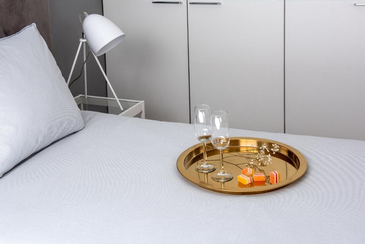 Apartamenty-Wroc Golden House ヴロツワフ エクステリア 写真